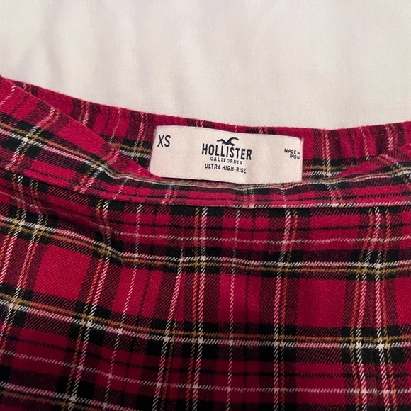 Hollister skirt, great condition, barely used, size XS. Price $13 Great Quality - Picture 2 of 4